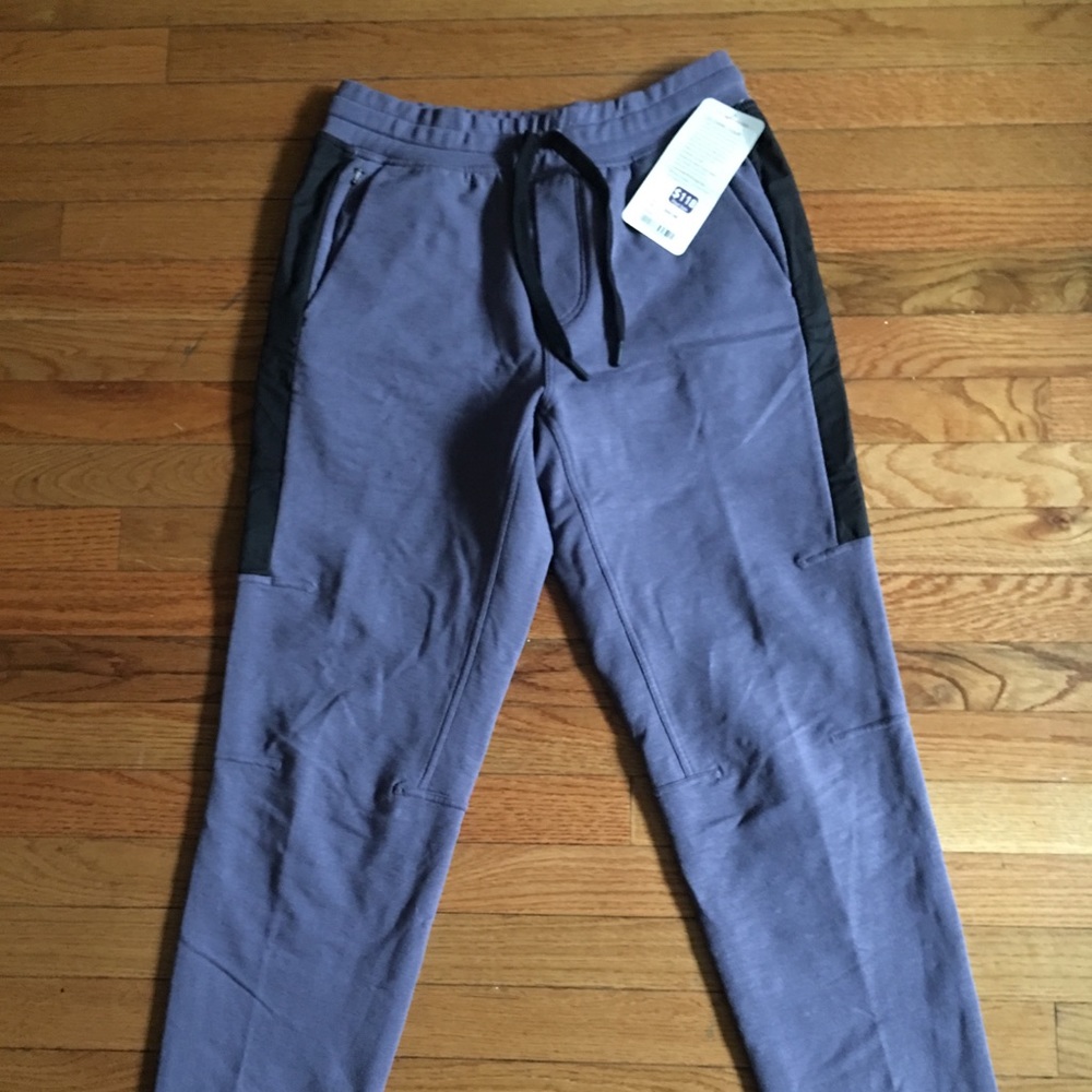 Lululemon men’s sweat pants. “City sweat jogger”